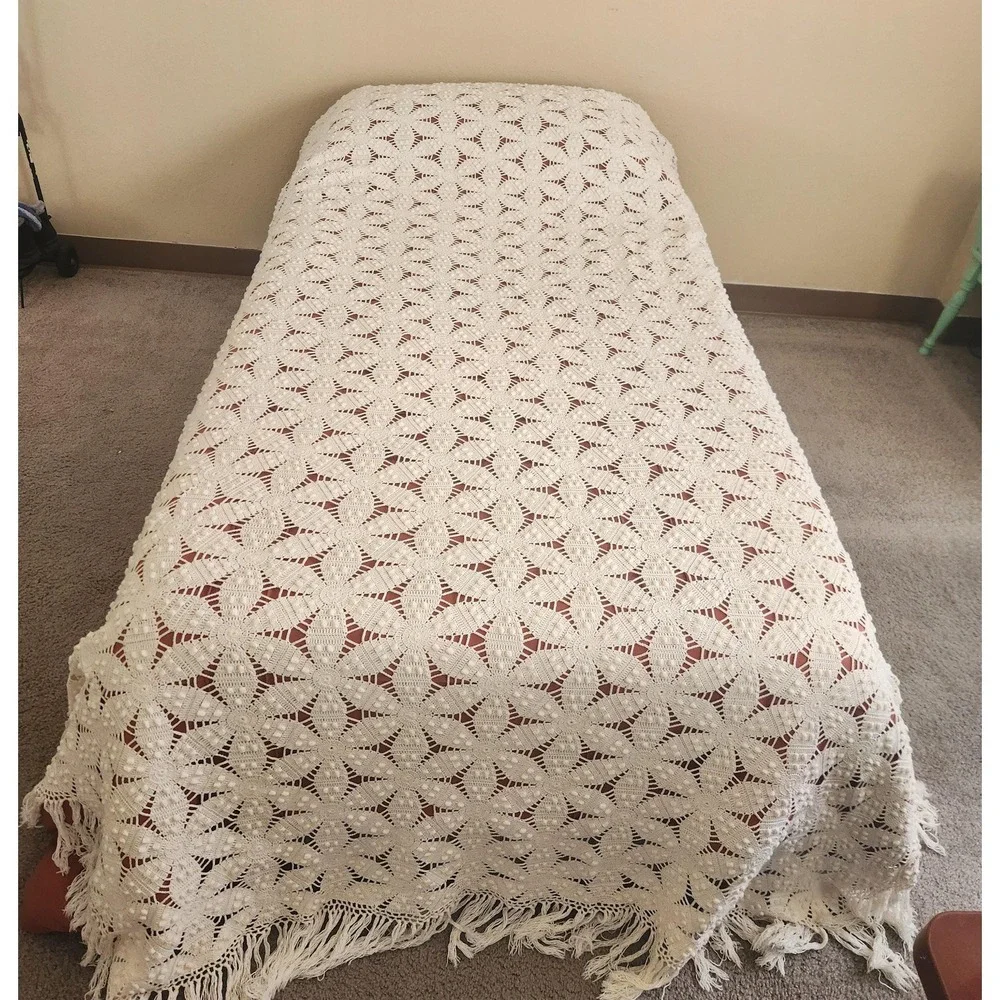 Vintage crochet‎ bedspread